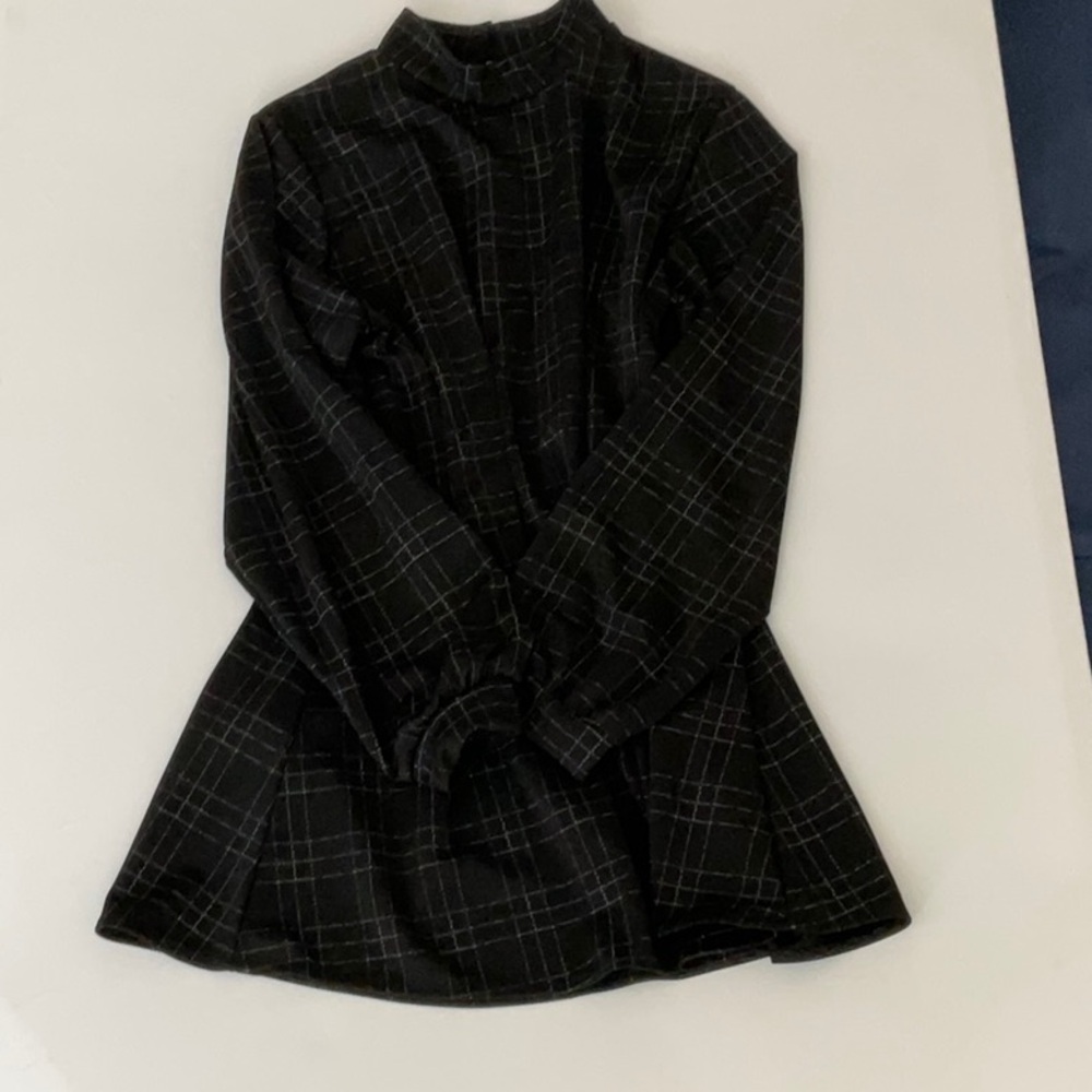 Black Plaid Long Sleeve Top